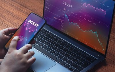 close-up-banner-woman-hands-with-trading-interface-forex-investment close-up-banner-woman-hands-with-trading-interface-forex-investment